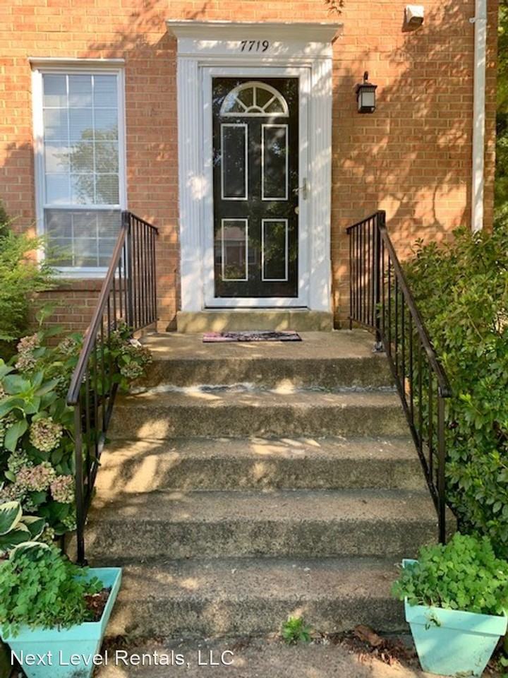 7719 Trevino Ln - Photo 3 of 42