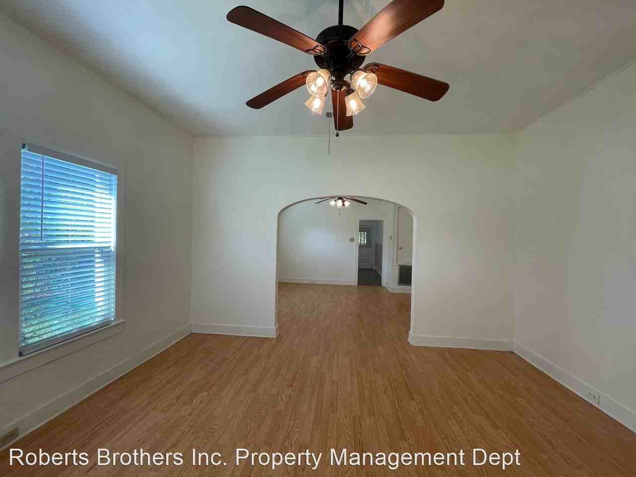 207 Nw 1st St - Photo 3 of 22