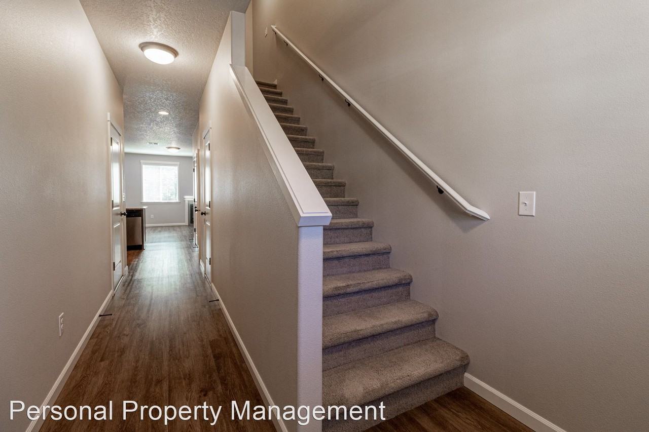 11301 Ne 14th Ct - Photo 3 of 17