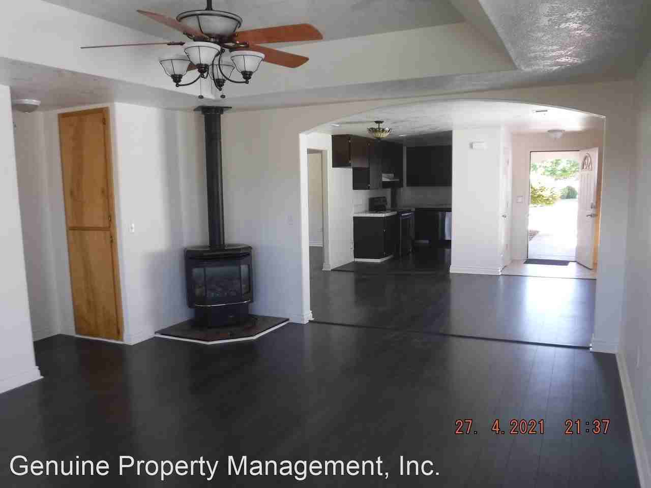 420 Canyon Way - Photo 3 of 9