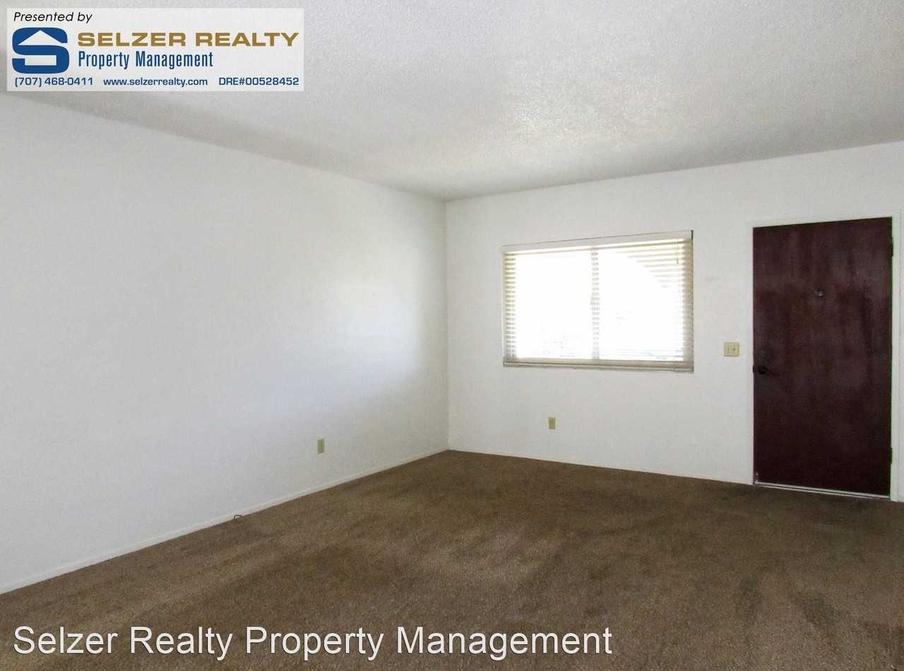 785 El Rio St. - Photo 2 of 9