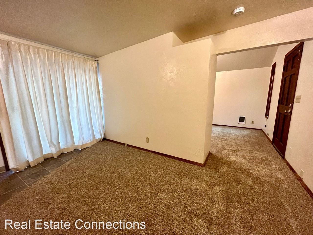 688 W. 4th Avenue - Photo 3 of 8