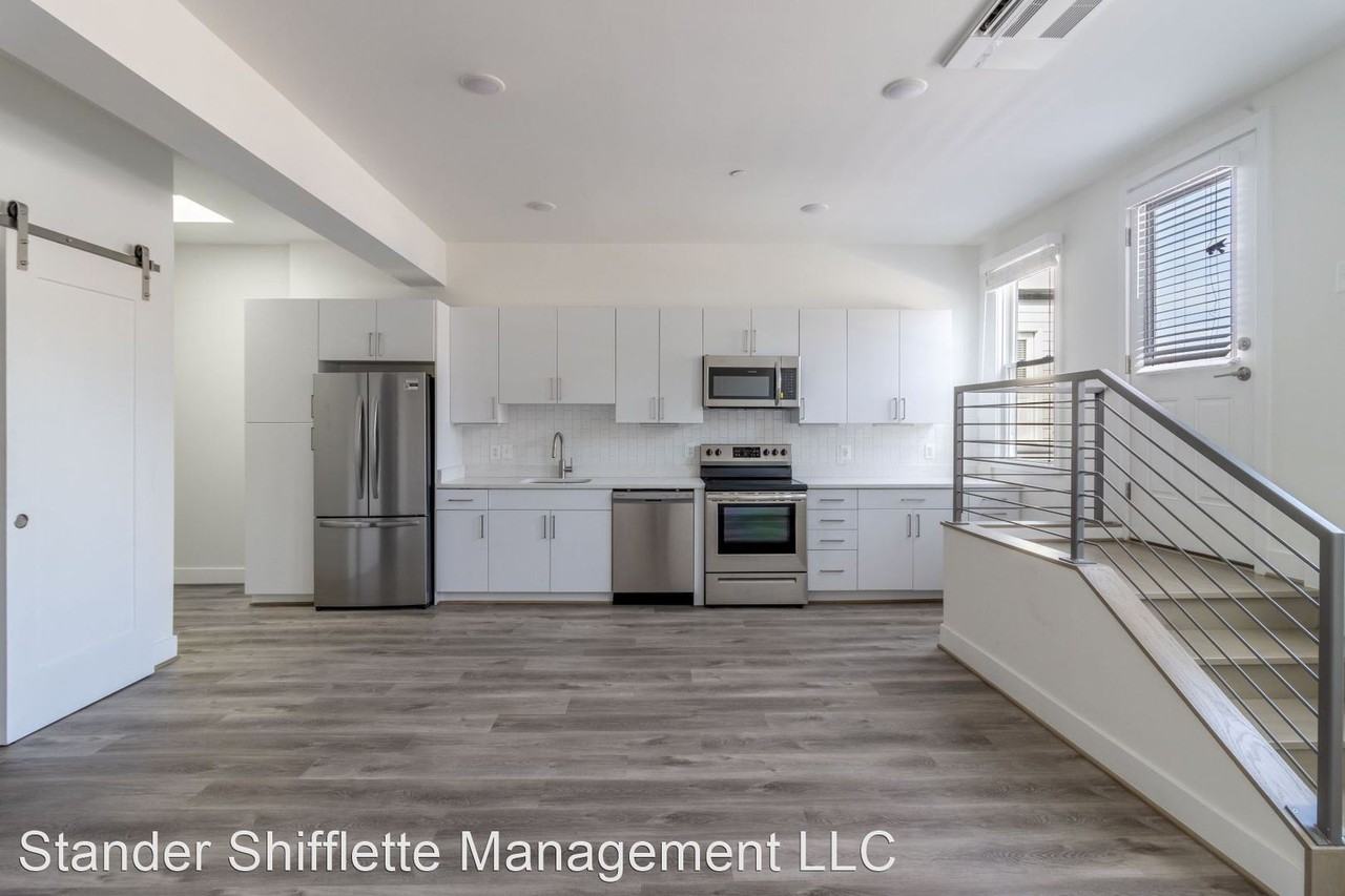 Newly Renovated 2 Bedroom, 2 Bath with Private Roof Deck Apartments