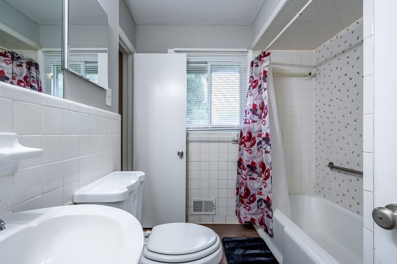 Glenrock Dr - Photo 3 of 19