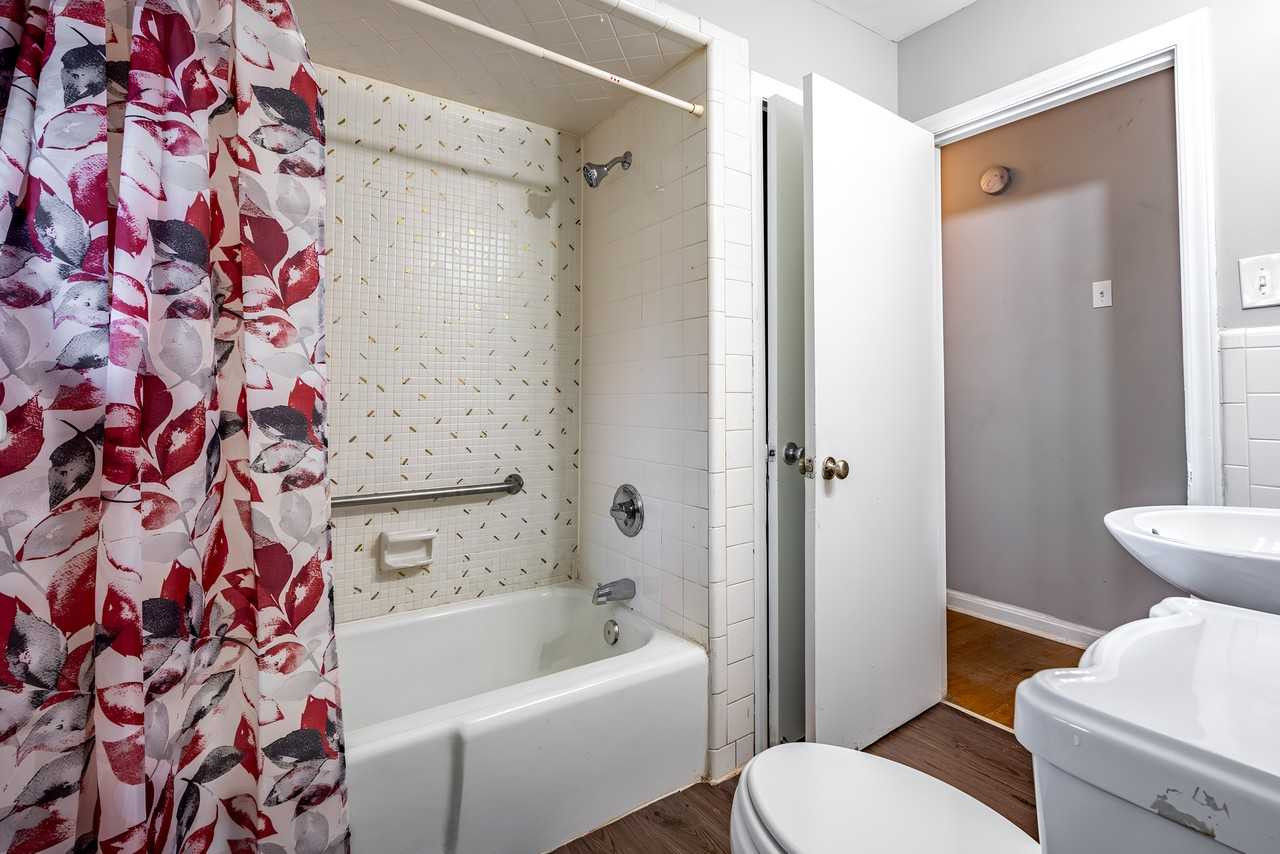 Glenrock Dr - Photo 2 of 19