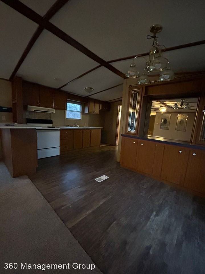 441 Mount Vernon Dr - Photo 3 of 7