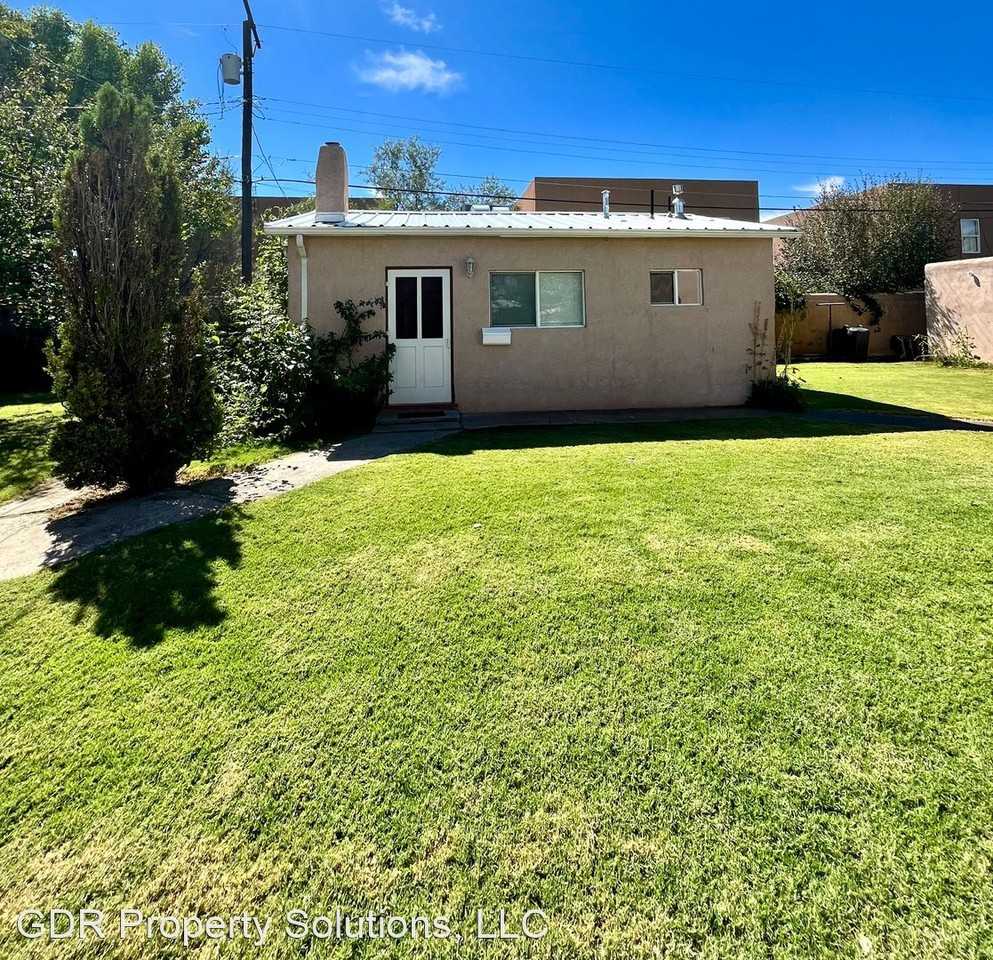 2440 1/2 Rose Ave Nw - Photo 3 of 16
