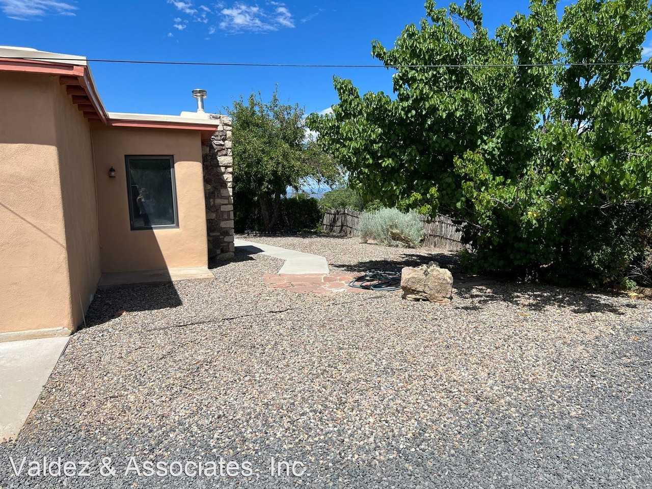 1042 Camino San Acacio - Photo 3 of 20