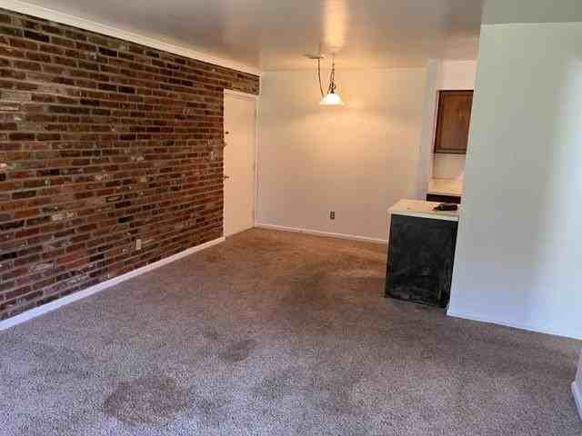 930 Adam Dr Apt F - Photo 2 of 7