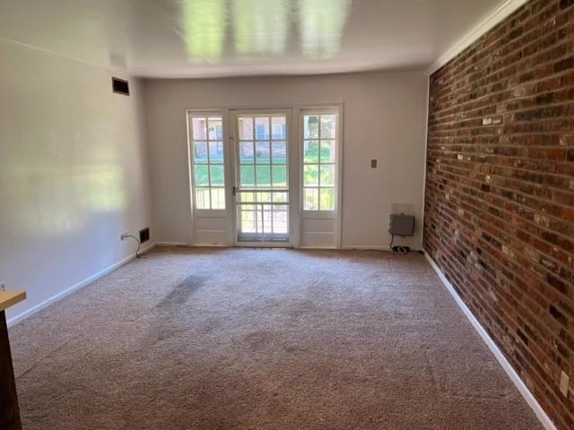 930 Adam Dr Apt F - Photo 3 of 7