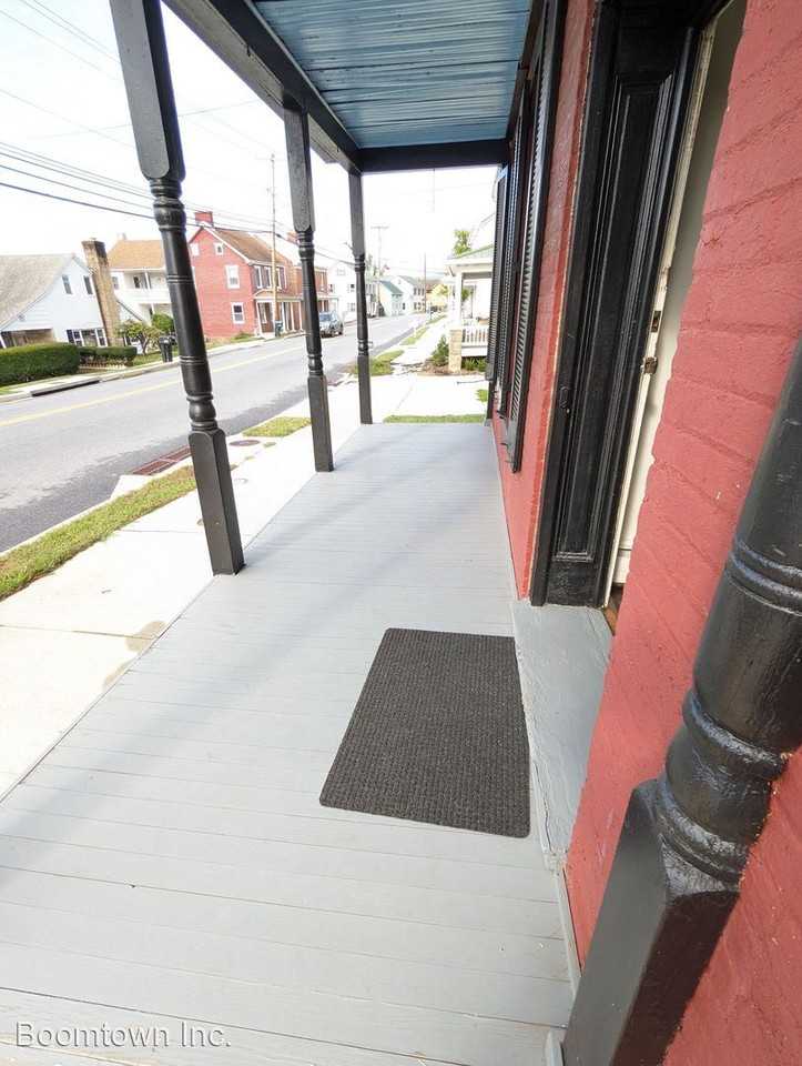 501 W Main St - Photo 3 of 29