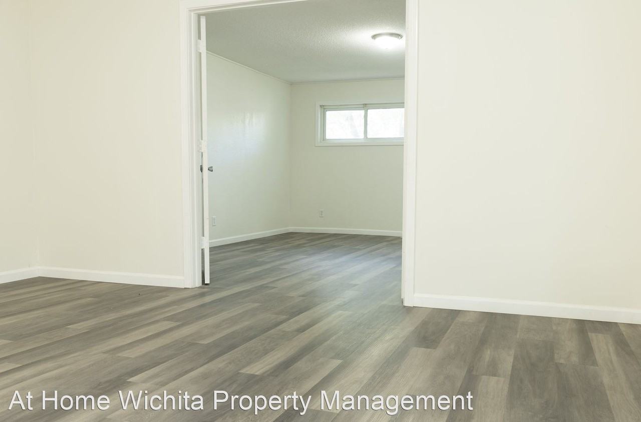 1222 E Cloverdale Dr - Photo 3 of 16
