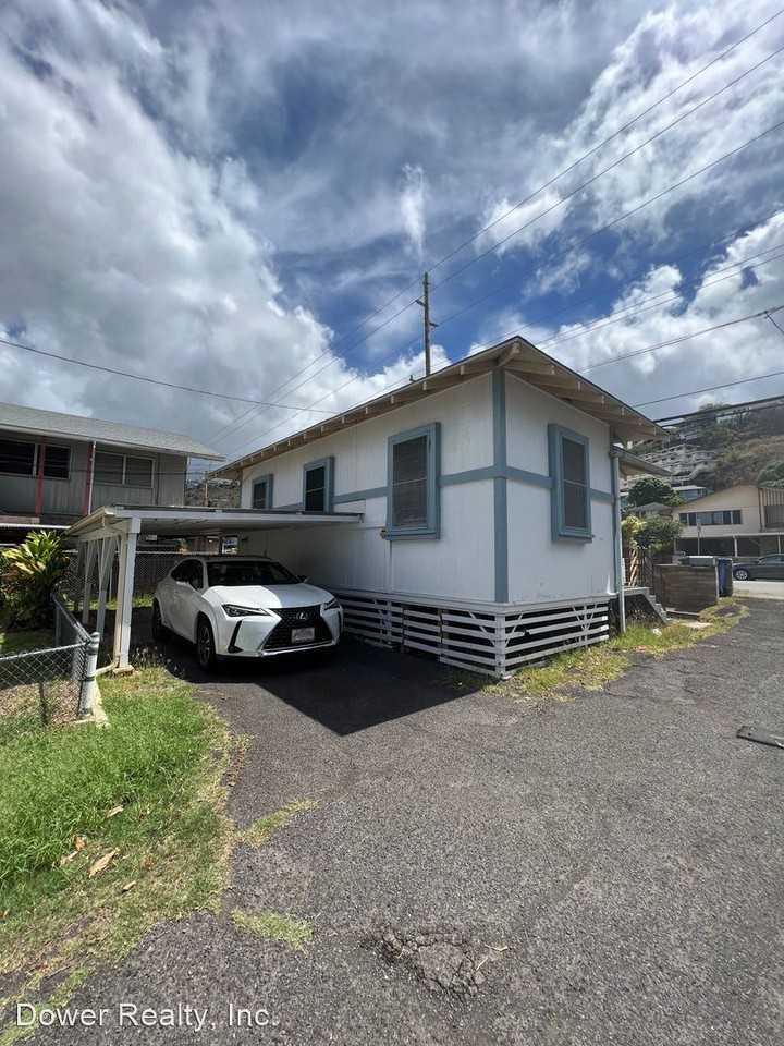 1346 10th Ave - Photo 2 of 10