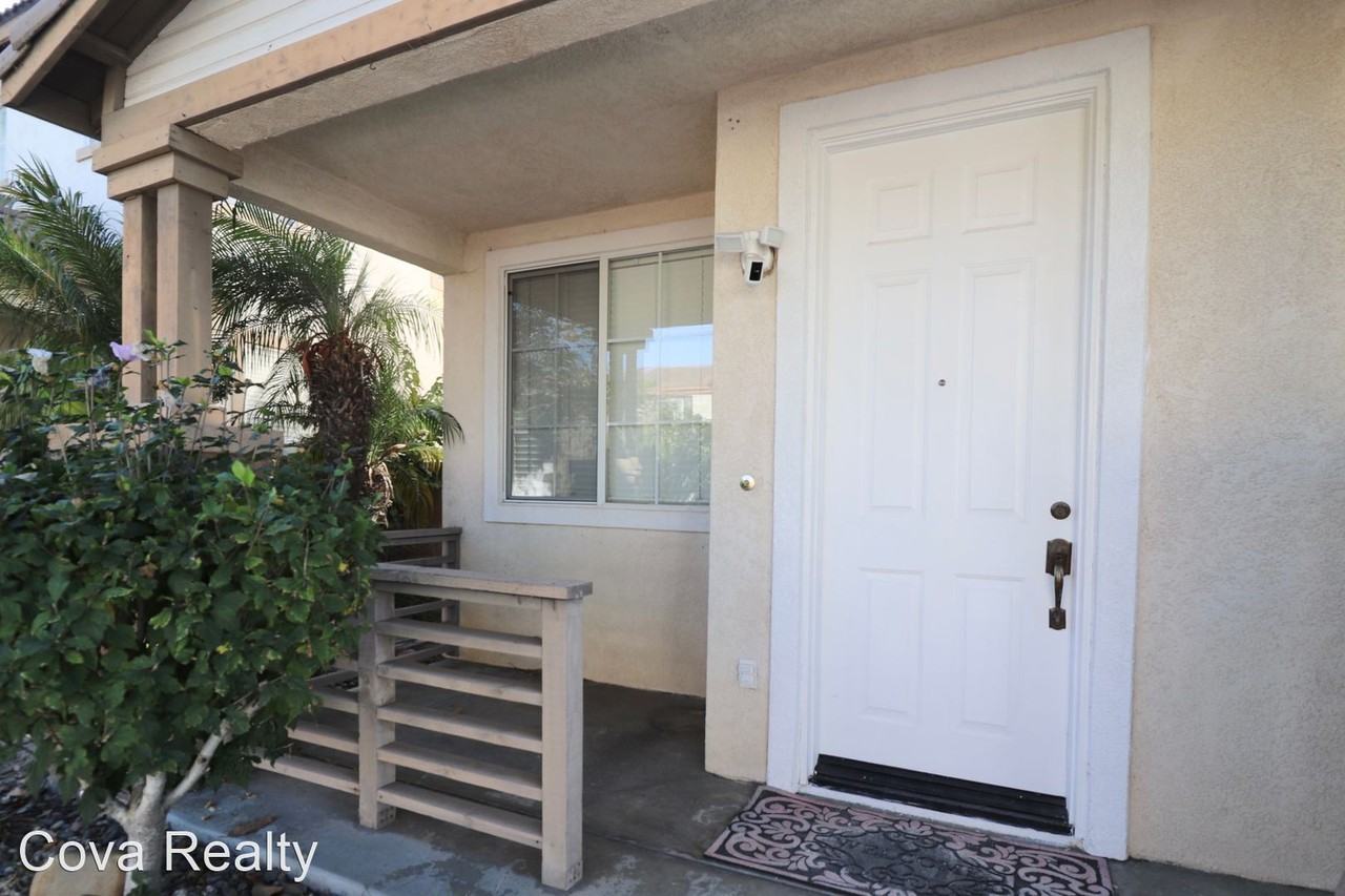 805 Noontide Way - Photo 3 of 26