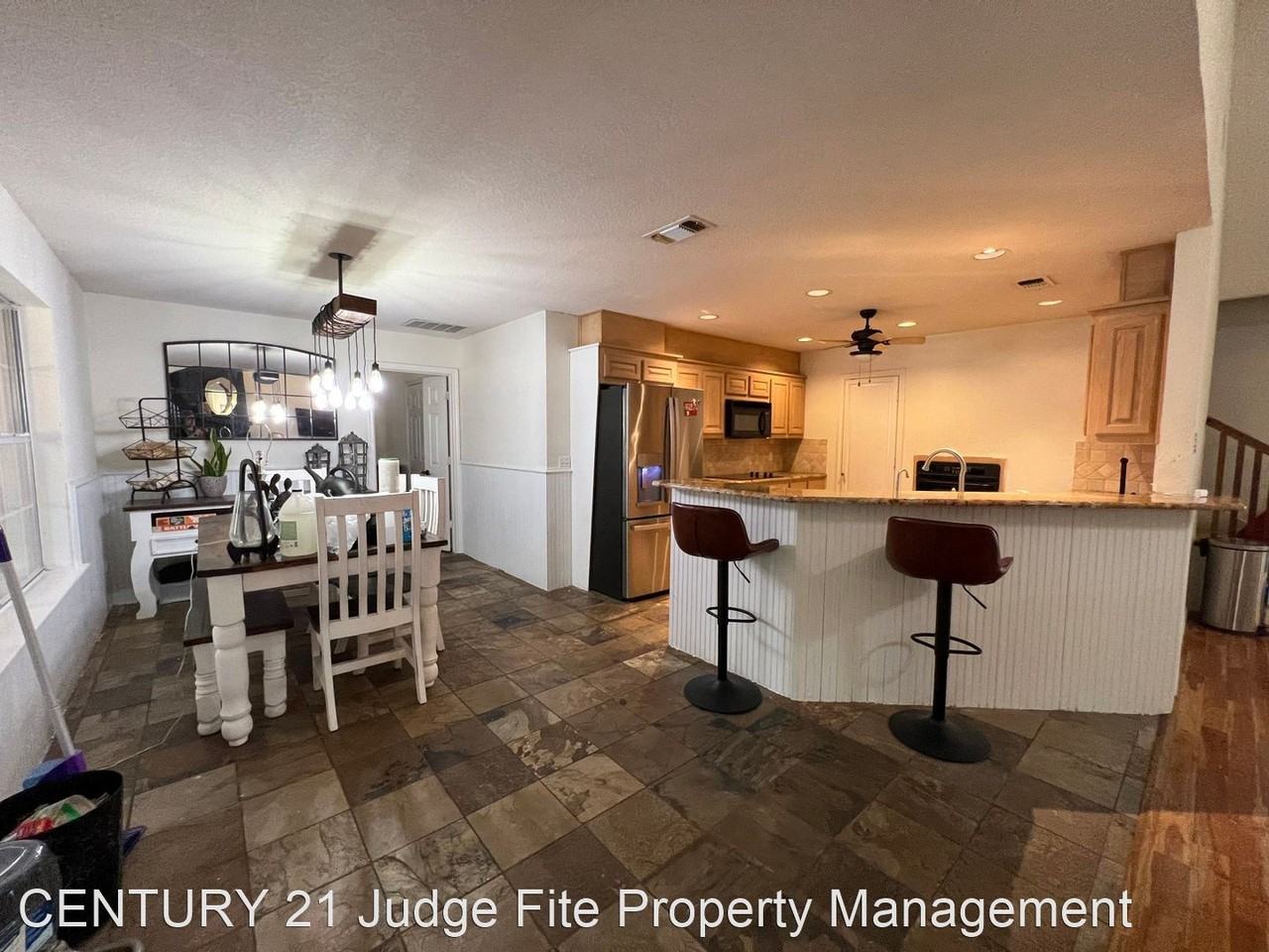 555 Anglers Pt - Photo 3 of 11