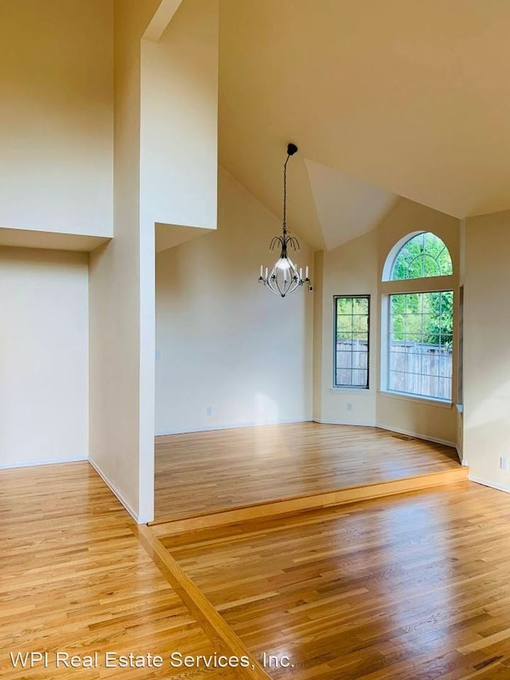 8710 Ne 144th Ct - Photo 3 of 25