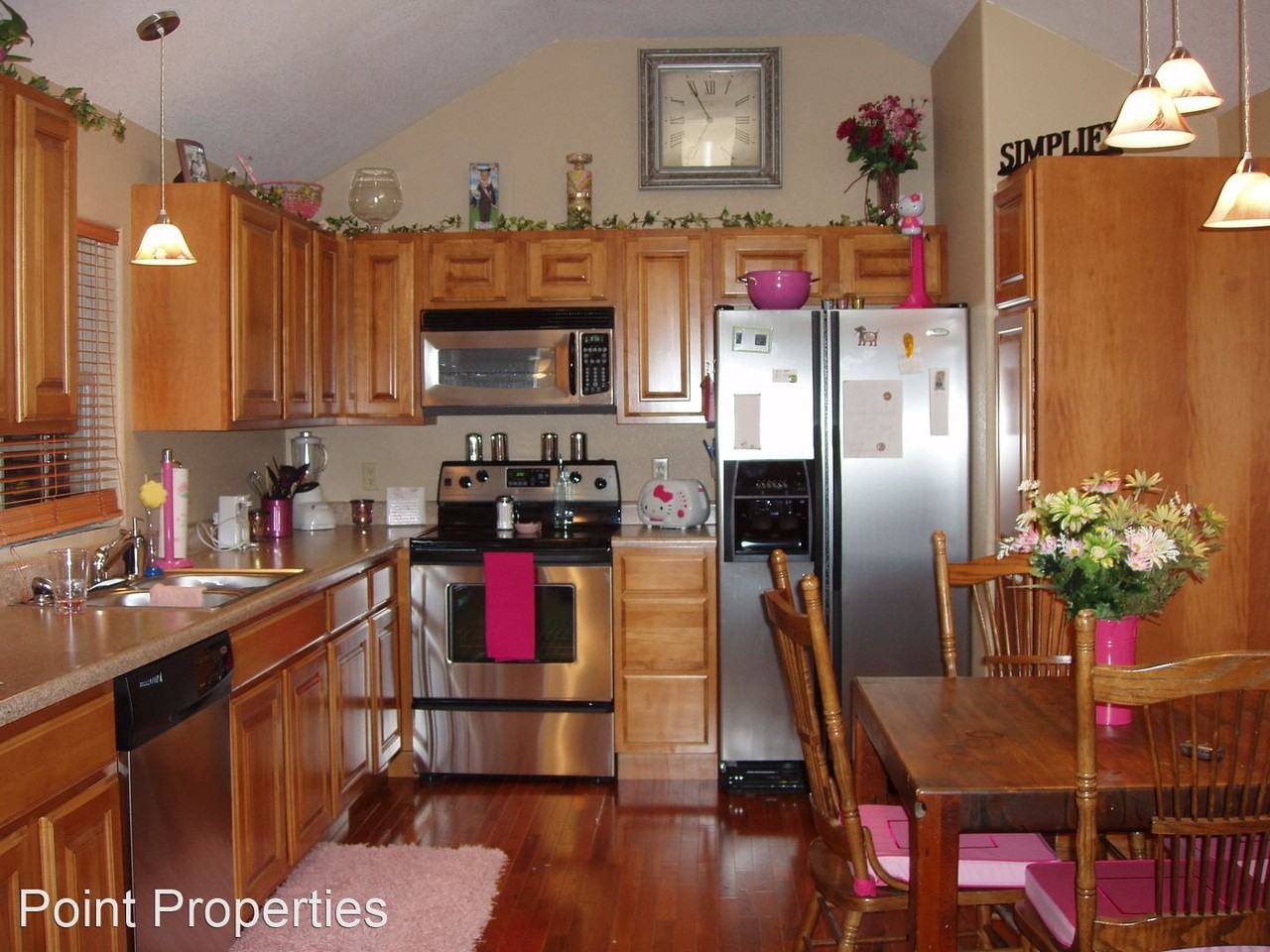 1136 State St - Photo 2 of 6