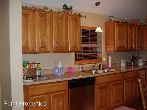 1136 State St - Photo 3 of 6