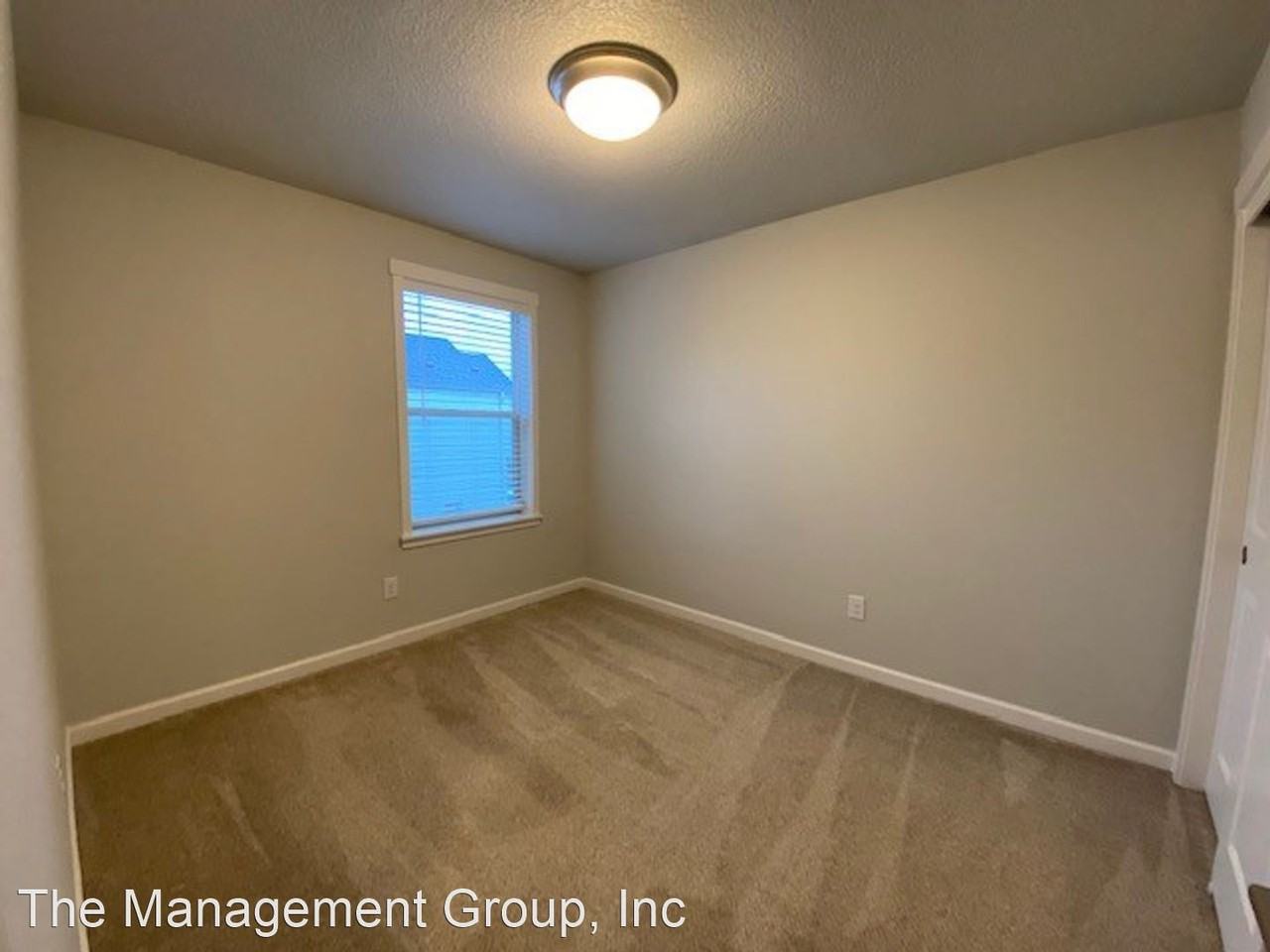 5609 Ne 58th Way - Photo 3 of 18
