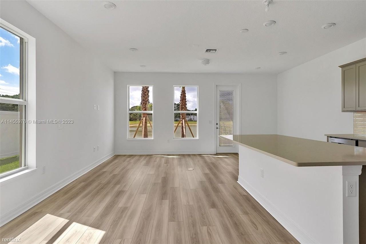 6104 Rancho Ln #6104 - Photo 3 of 25