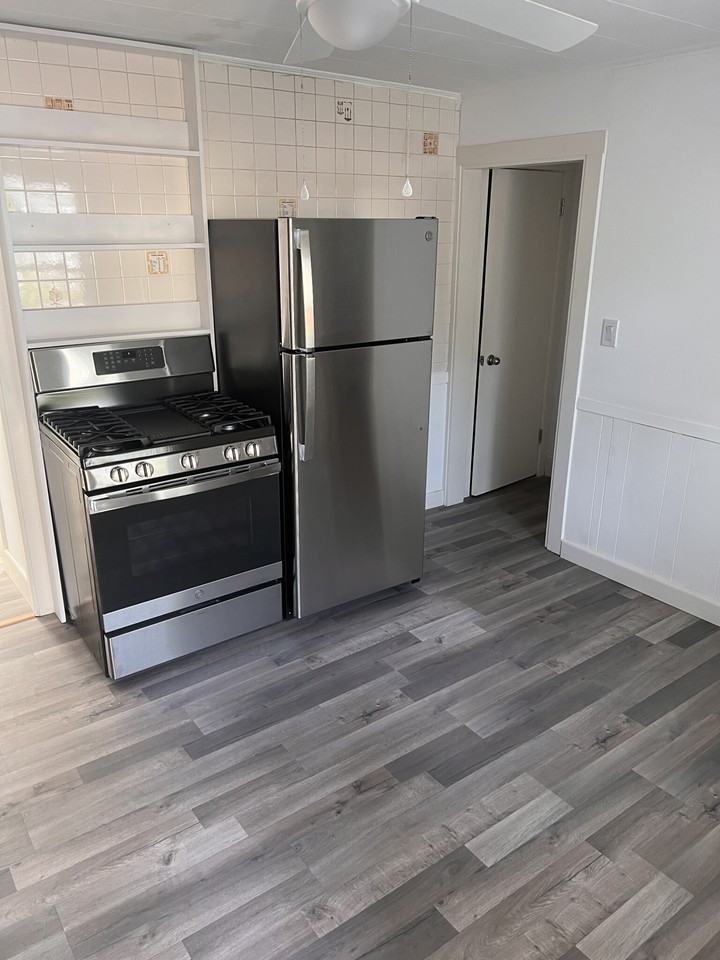 2 Mount Hope St #2 - Photo 3 of 9