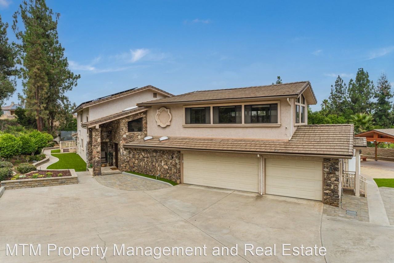 844 Singing Heights Dr - Photo 3 of 39