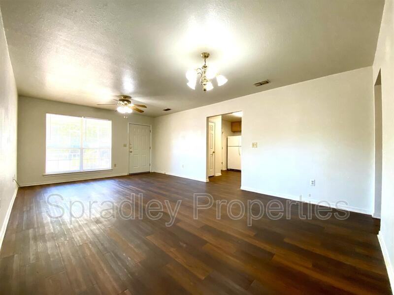 1812B W Avenue K - Photo 2 of 9