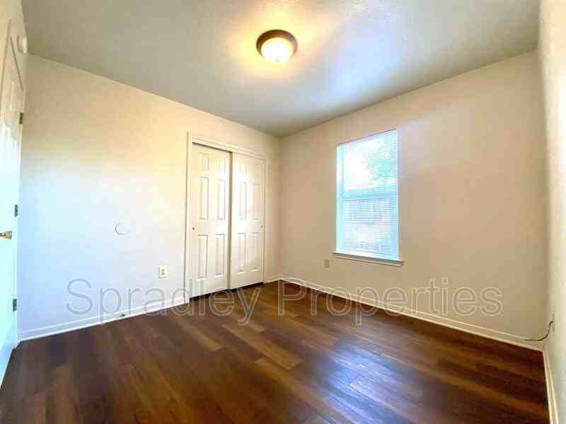 1812B W Avenue K - Photo 4 of 9