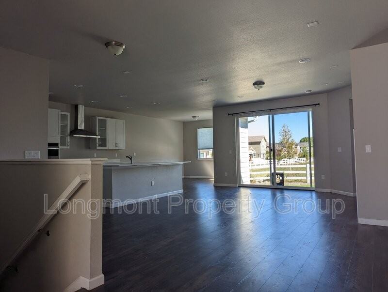 1808 Dorothy Cir - Photo 2 of 15