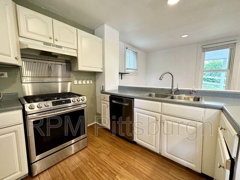 529 Filmore Rd - Photo 2 of 27