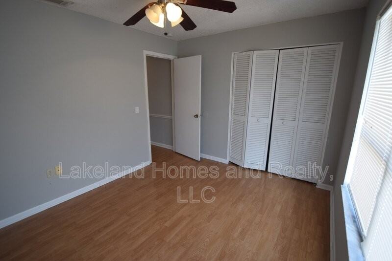 450 Market Sq E - Photo 7 of 11