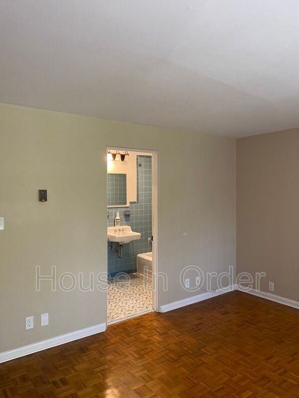 30 Edgemont Rd #27 - Photo 7 of 11
