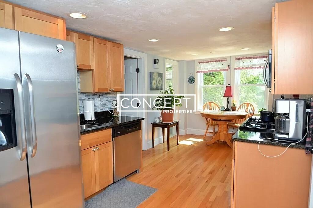 3 Roosevelt Ave #1 - Photo 5 of 15