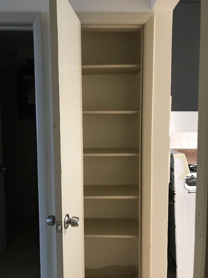 2104 S 17Th Ave - Photo 2 of 9