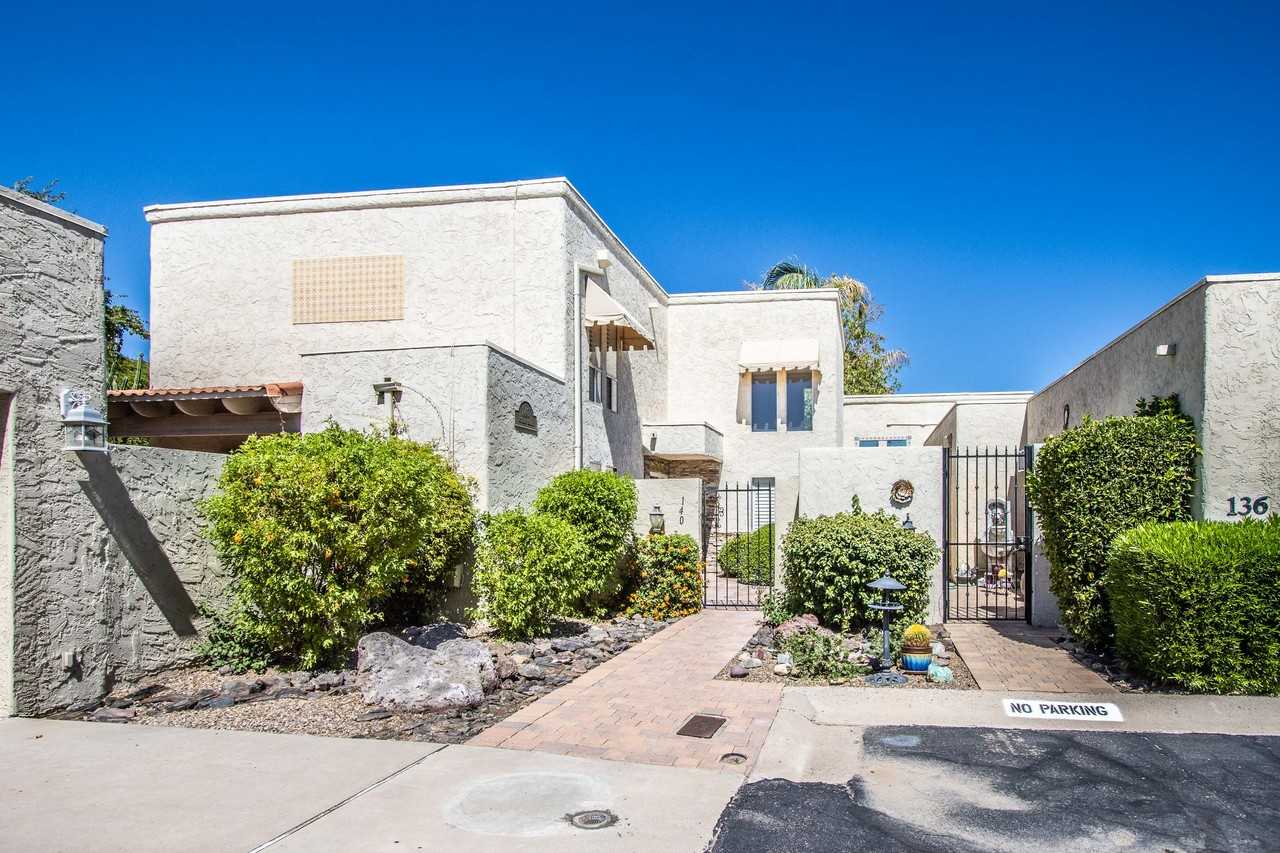 140 W Victoria Sq - Photo 2 of 35