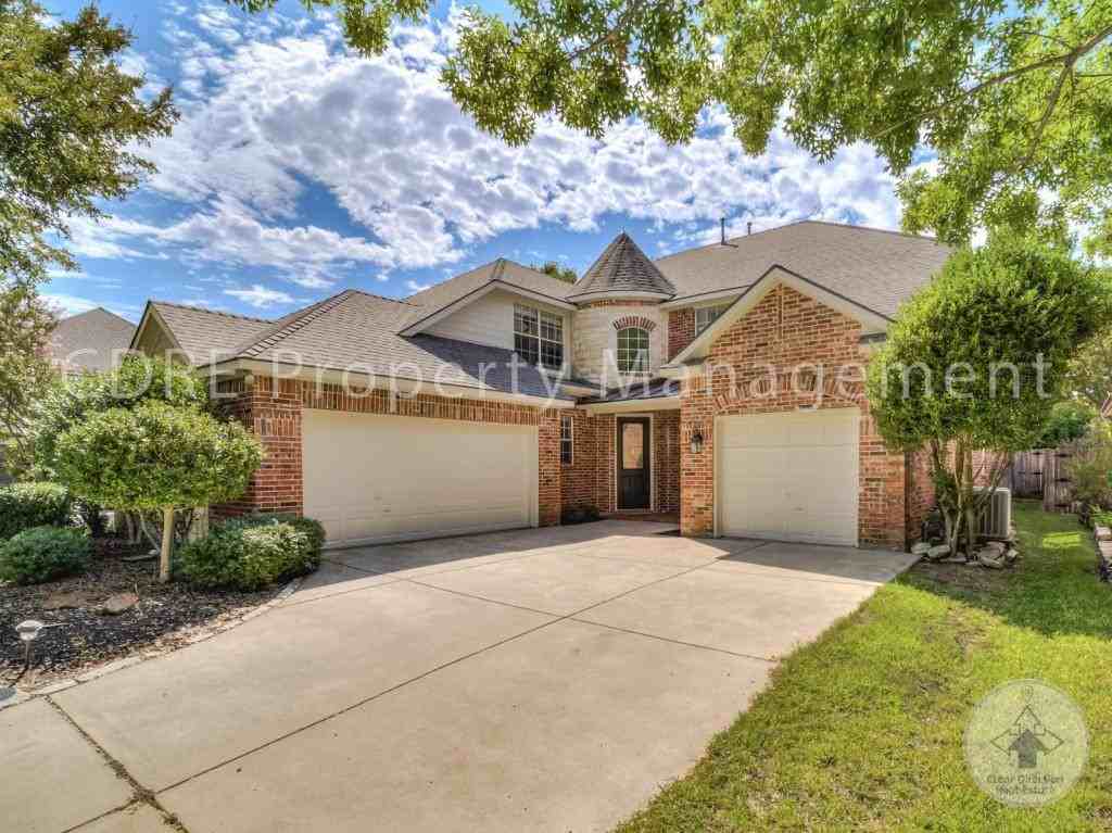 520 Arcadia Dr - Photo 2 of 36