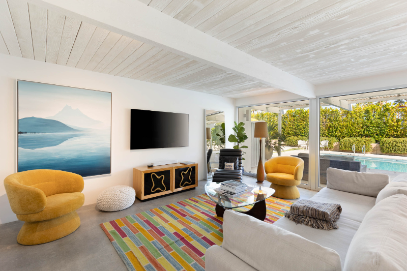 244 N Monterey Rd - Photo 3 of 50