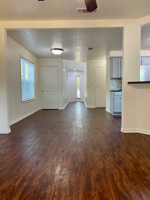 419 E 10th St #NA - Photo 3 of 11