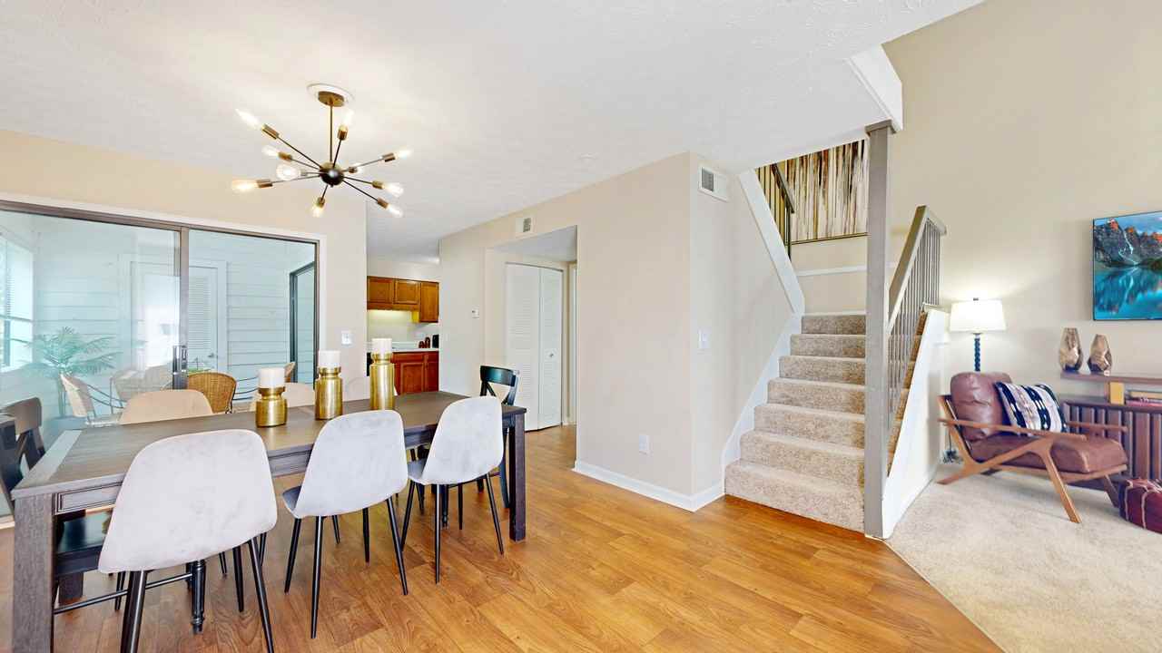 The Columns at Lake Ridge - Photo 5 of 21