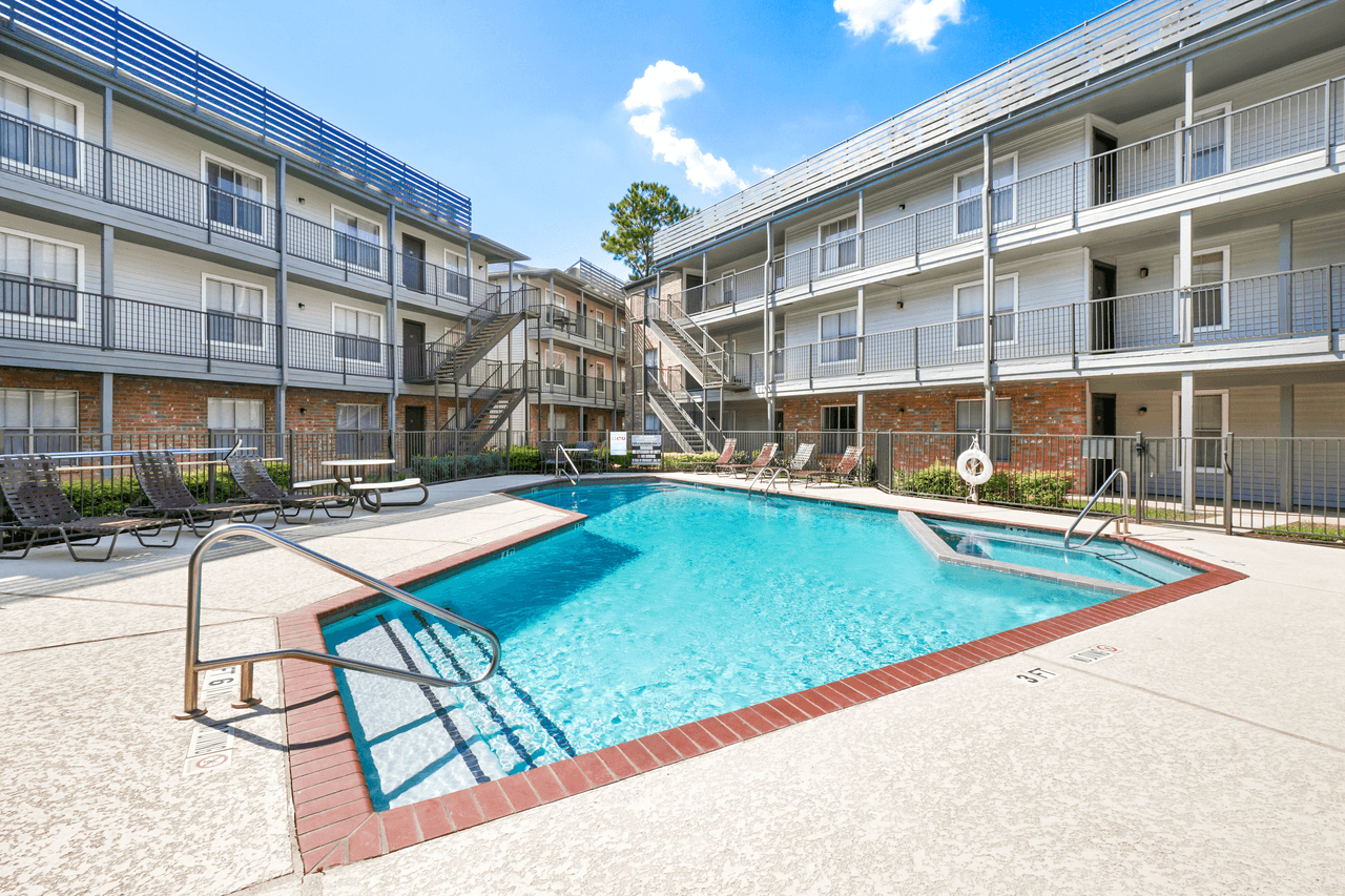 Apartments Near The University of Texas MD Anderson Cancer Center The Gardens Apartments for The University of Texas MD Anderson Cancer Center Students in Houston, TX