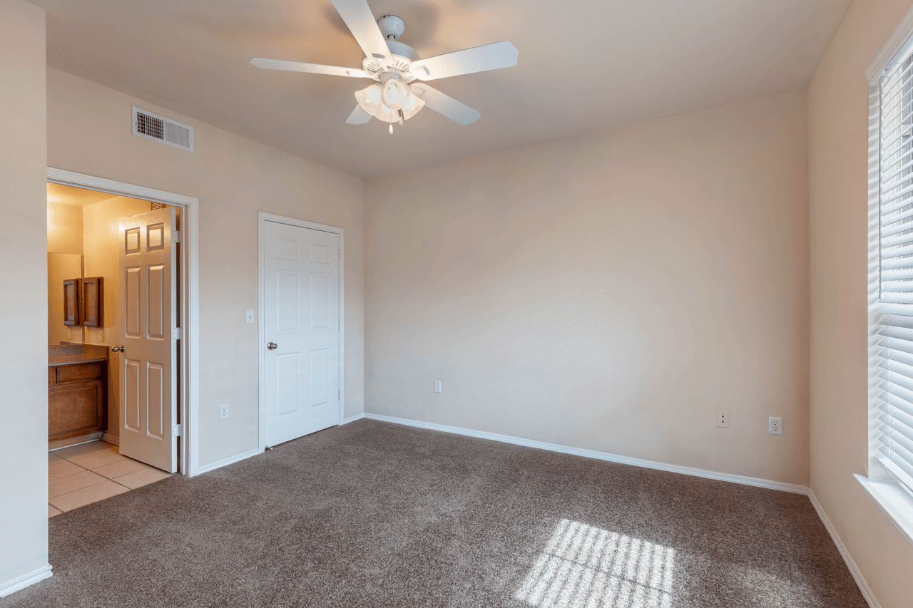 Nolen Grand Apartments - Photo 4 of 33