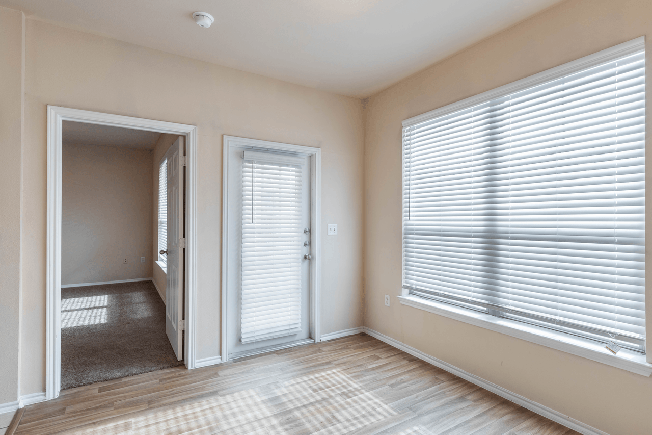 Nolen Grand Apartments - Photo 5 of 33