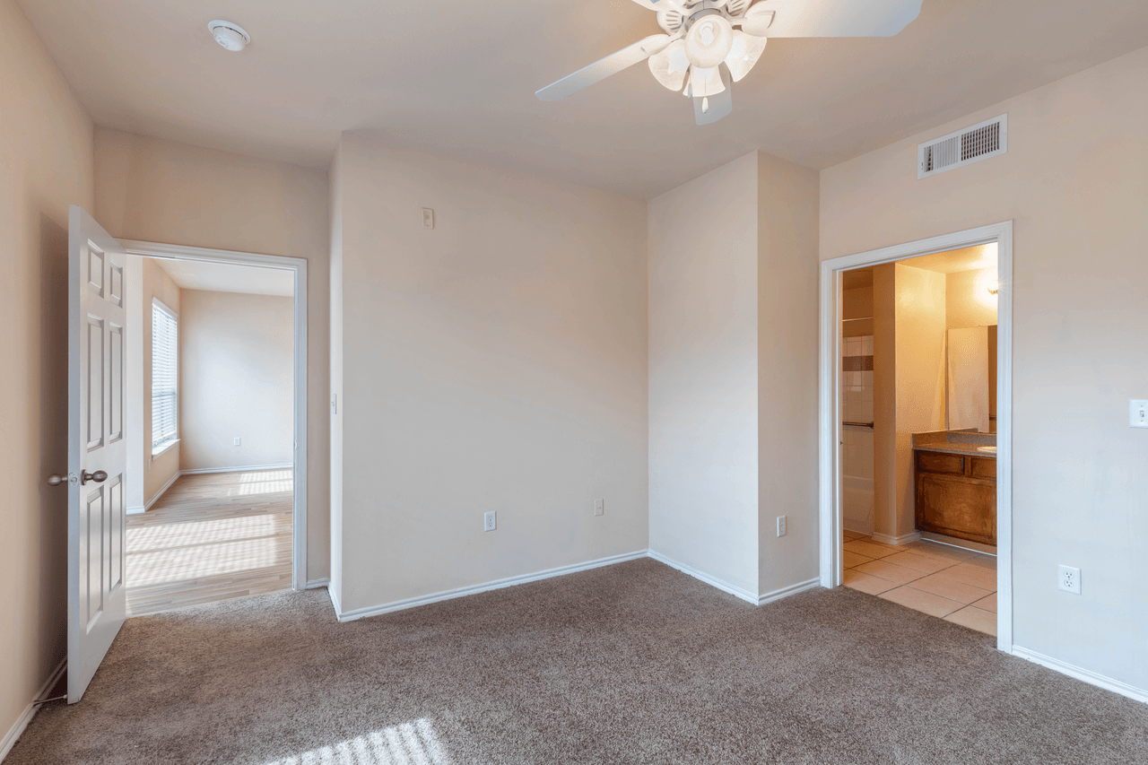Nolen Grand Apartments - Photo 6 of 33