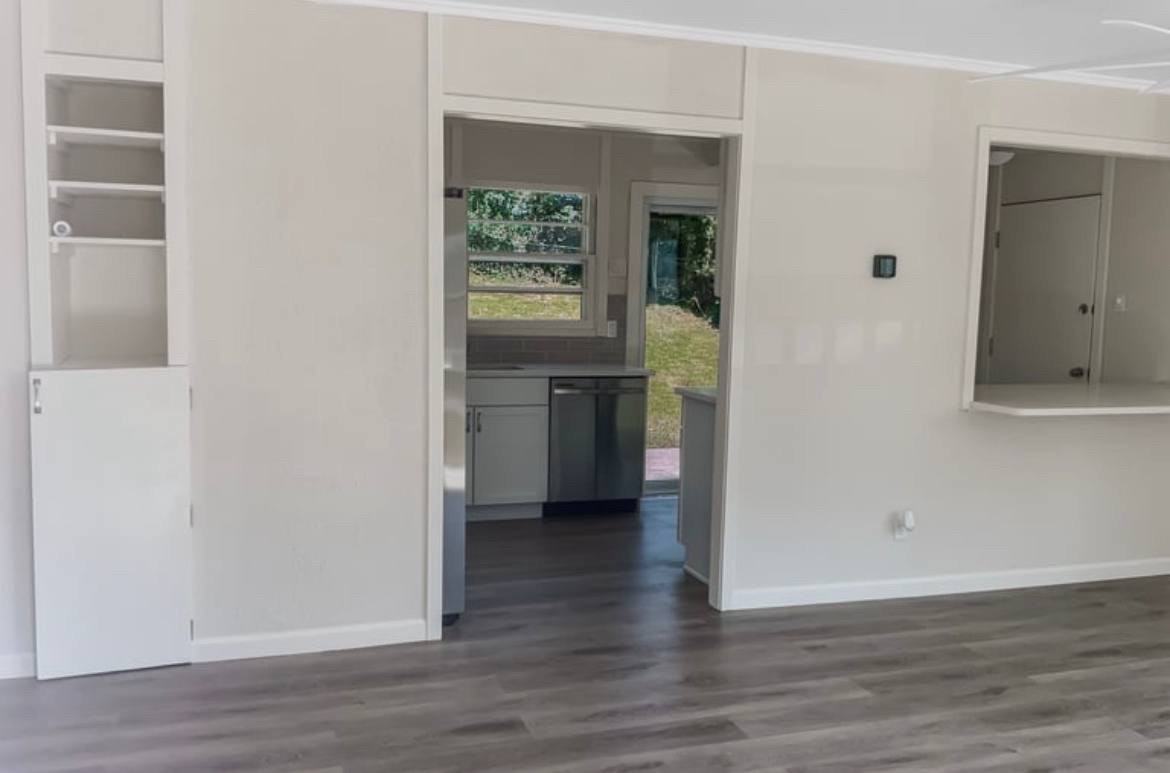 1018 NE 43rd Terr - Photo 2 of 8