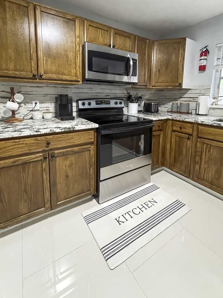 W 32nd St - Photo 3 of 13