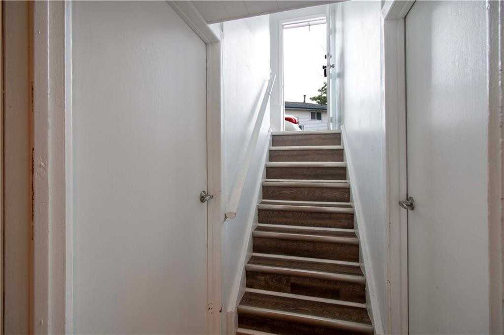 8 Joncaire Place - Photo 2 of 12