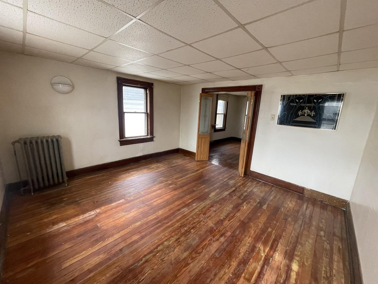 221 3rd Street - 1 Upstairs Right - Photo 5 of 13