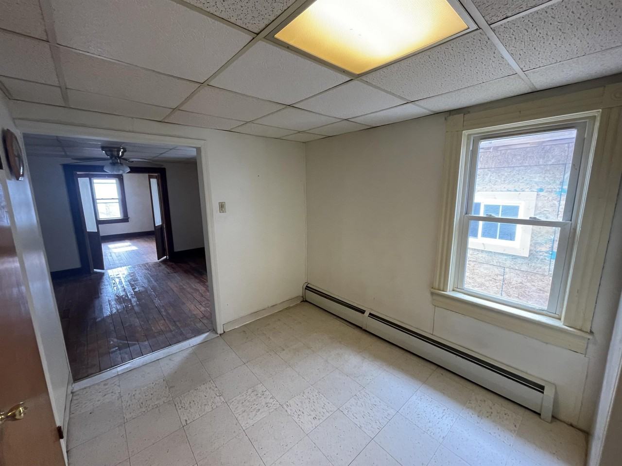 221 3rd Street - 1 Upstairs Right - Photo 7 of 13