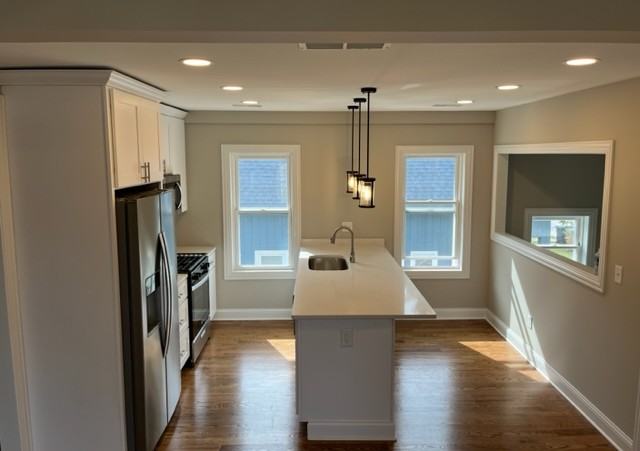 802 Cedar St #B - Photo 4 of 28