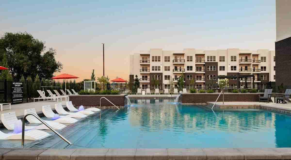 2700 W Cobalt Dr - Photo 2 of 33